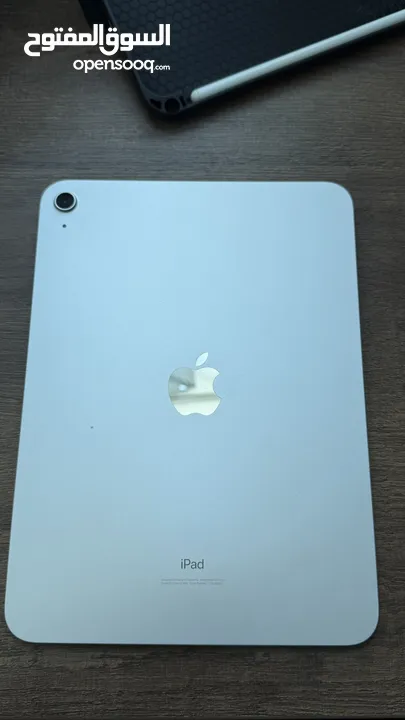 ايباد الجيل العاشر 256 جي بي مع جميع الملحقات و ضمان 12 شهر Ipad 10th gen 265 GB with box