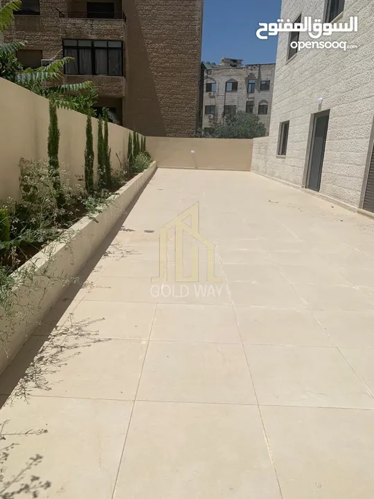 عمارة كاملة للبيع في أجمل مناطق الشميساني بالقرب من مستشفى التخصصي ومن المالك مباشرة/ ref 9494