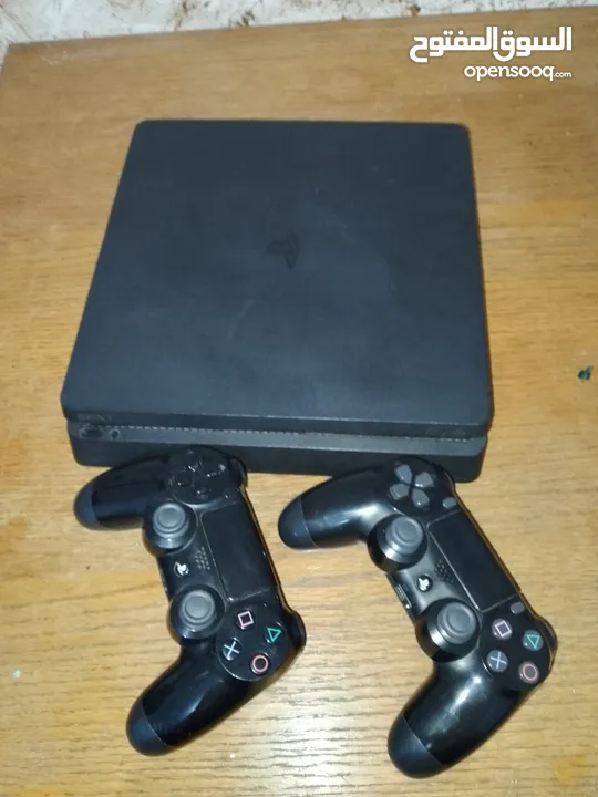 PS4 SLIM بلايستيشن فور سليم للبيع او 22/10/2025البدل على ايفون مع كفاله ل