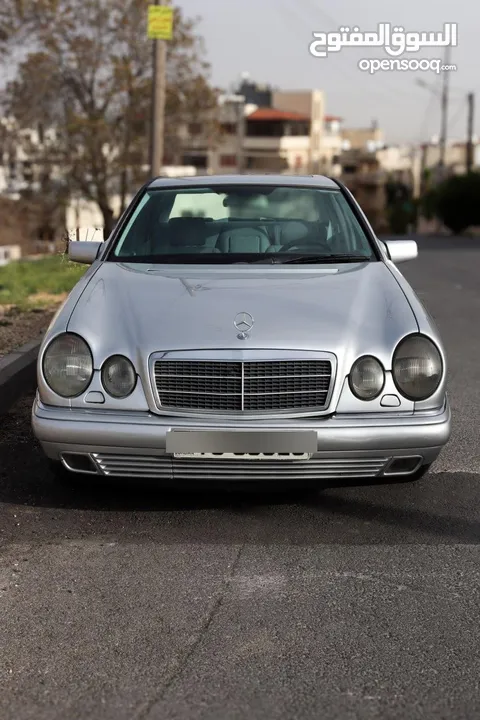 مرسيدس E200  موديل 1999 فل مع فتحة