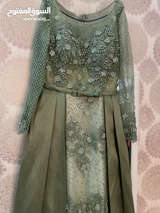 فساتين سهره بحاله جديده لبسه واحده فقط للبيع