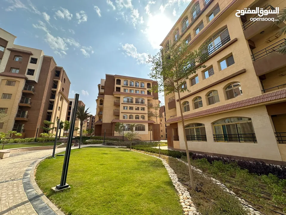 اميز شقة للايجار في العاصمة الادارية فيو مفتوح بحري