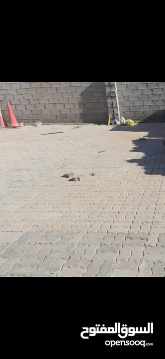 قسم من مستودع للإيجار مساحة 10000 قدم في منطقة الصجعة الصناعية في الشارقة