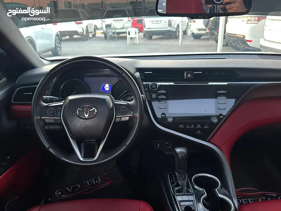 TOYOTA Camry Grand Sport V6 2019