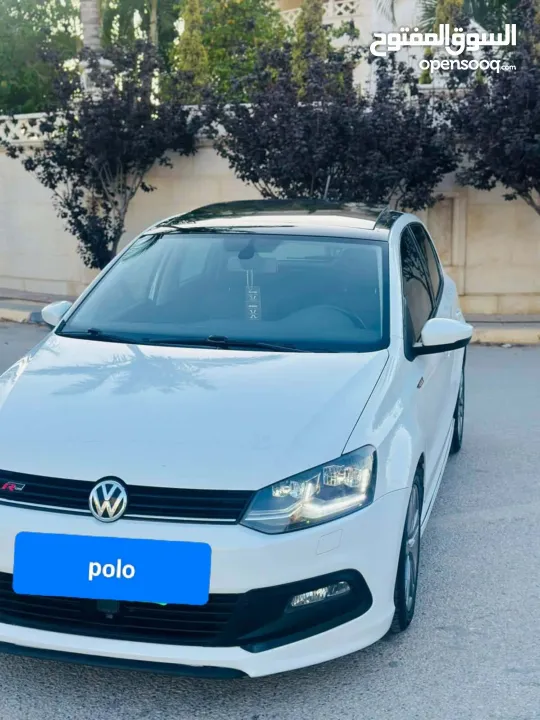 بولو2017 لون ابيض اوتوماتيك ماطور 1200 تيربو فتحه سقف بانوراما اصليه ليدات اماميه خلفيه حساس امامي