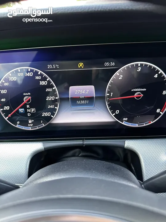 Mercedes E220D  بانوراما  موديل 2017 برخصة  دهان شركة  فل اضافات  امكانية البدل وارد  كرتونه سيارة
