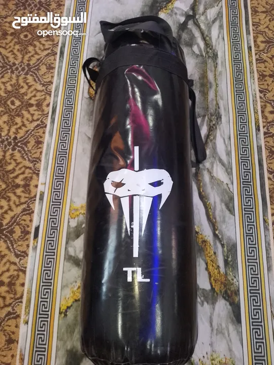 كيس ملاكمه مستعمل بحالة الوكاله