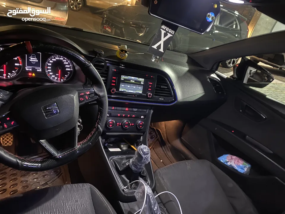 سيات ليون 2015 للبيع