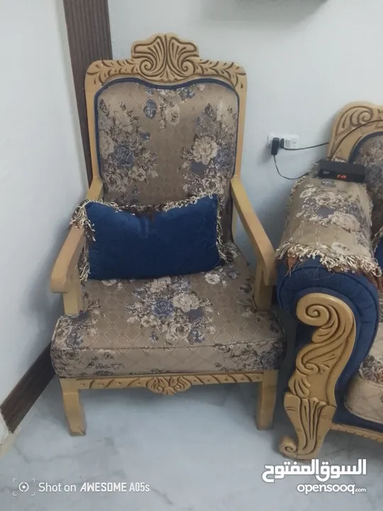 طقم كنب تفصيل تسع مقاعد للبيع