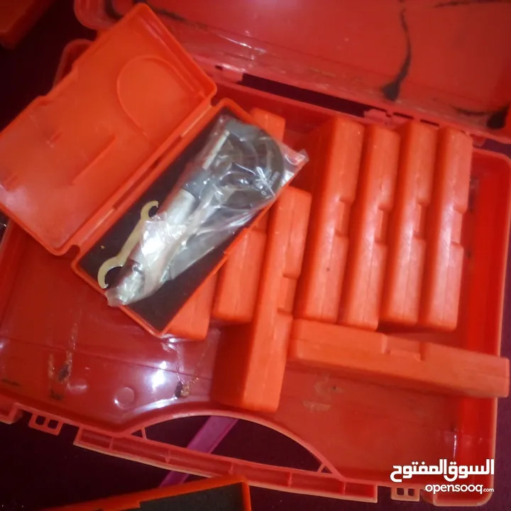 Caliber /مايكروميتر الماني 0-25 ملم دقة 0.02 ملم جديد ب للبيع  بالحبة 5 دنانير فقط او 13 قطعه ب 55