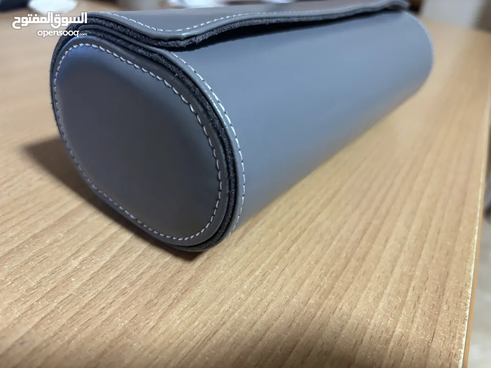Watch roll