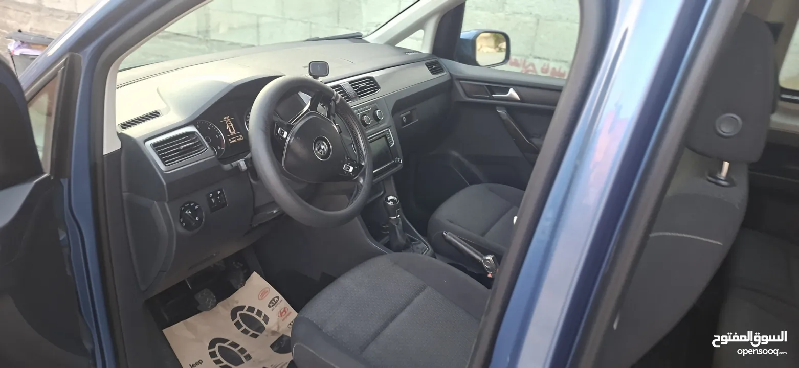 كادي موديل 2018 ماتور 2000ديزل -ركاب 6+1-ماشي 115الف كليو -غيارعادي فحص نظيف صلاة النبي