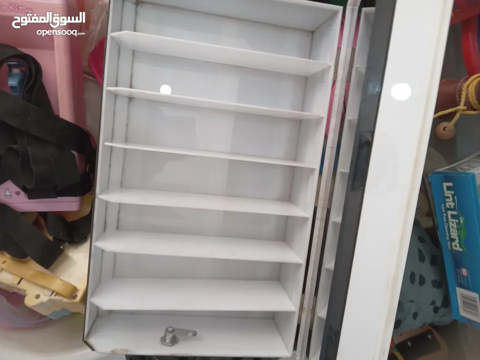 صيدلية أدوية مضيئه