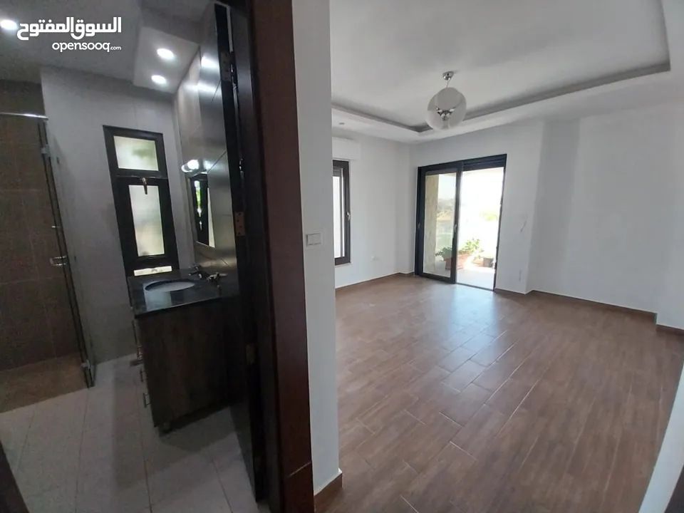 شقة غير مفروشة للإيجار ( Property 38918 ) سنوي فقط