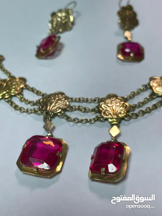 Ruby gemstone حجر الیاقوت