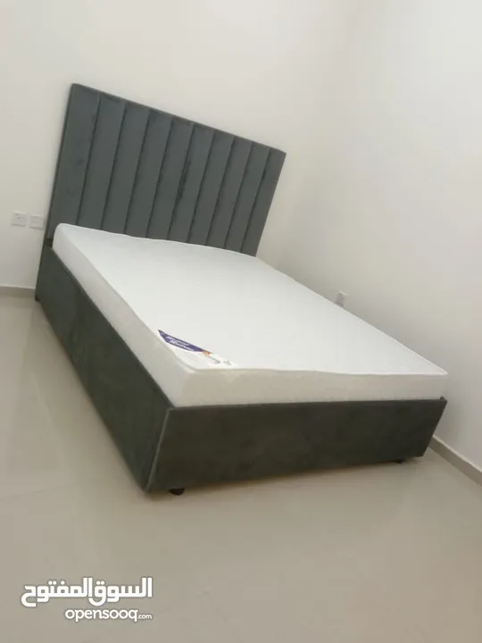 King size only Bed 900
