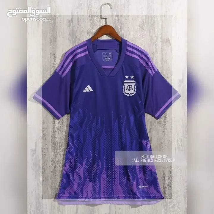 مجسمات ملاعب كرة قدم تيشرتات كرة قدم