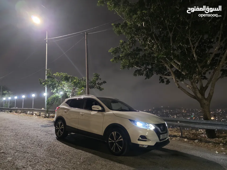 نيسان قشقاي 2018 بسعر مميز بحالة الوكالة فل اضافات مسكر مع بانوراما