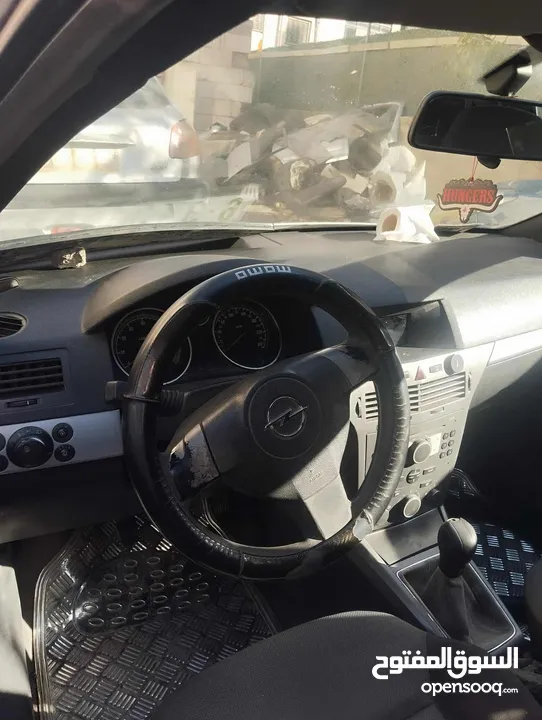 اوبل استرا 2005