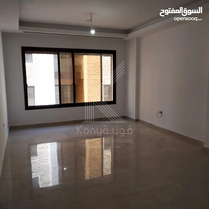 شقة فاخرة للبيع في دير غبار