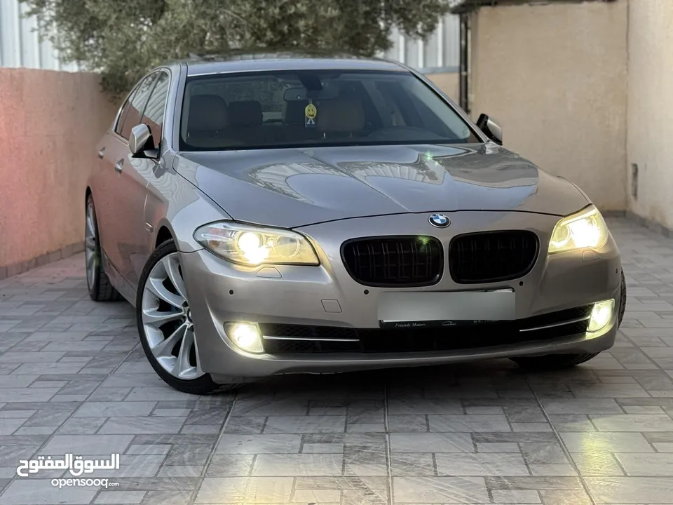 BMW 520 2013 كاملة الاضافات