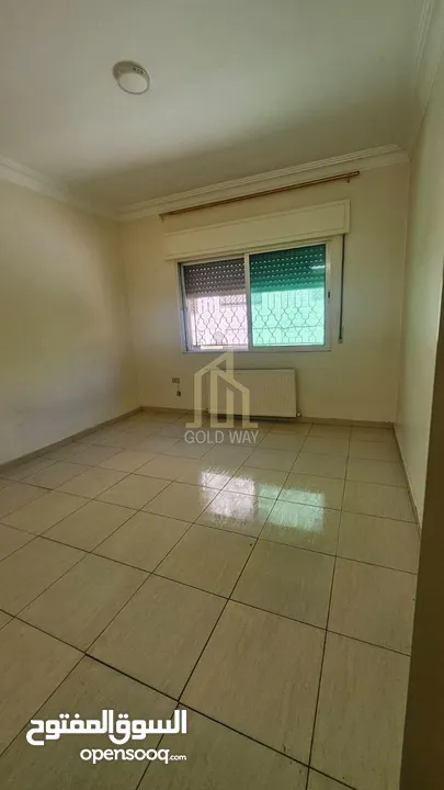 في أجمل مناطق خلدا(بالقرب من روان كيك) عمارة عائلية تملك شقة طابق أول 140م بسعر مميز/ ref 9507