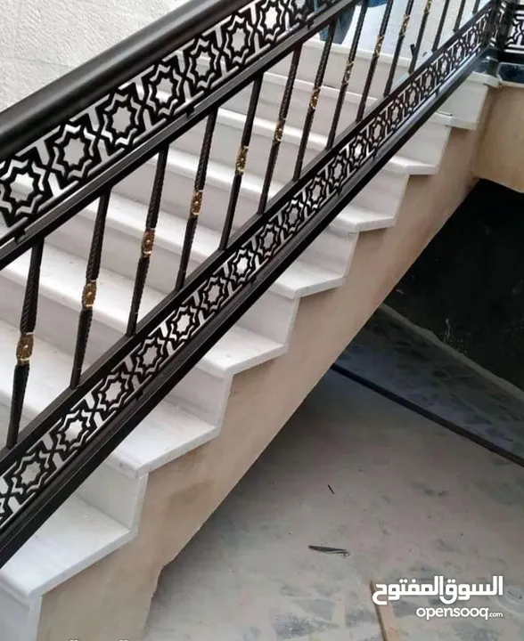 فني حداده لكافه اعمال الحداده والديكور وكافه اعمال الصيانه