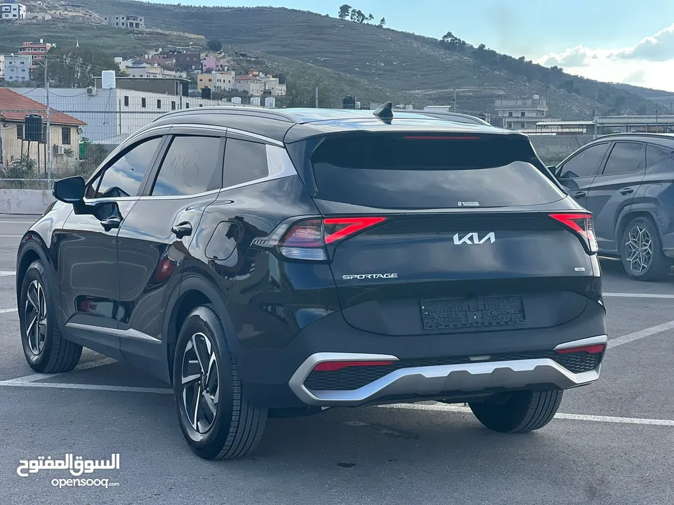 كايا سبورتاج /2022 فل بدون فتحة سقف 2x4 ///240Hp بنزين + كهرباء ( Haybrid) 1600cc