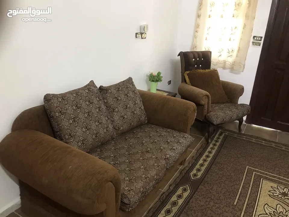 كنب سبع مقاعد