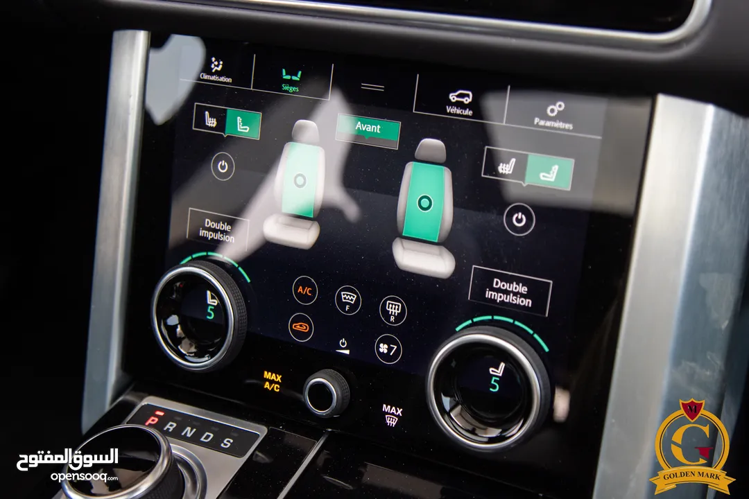 Range Rover Vogue 2021 Autobiography Black package   السيارة وارد الماني و قطعت مسافة 33,000