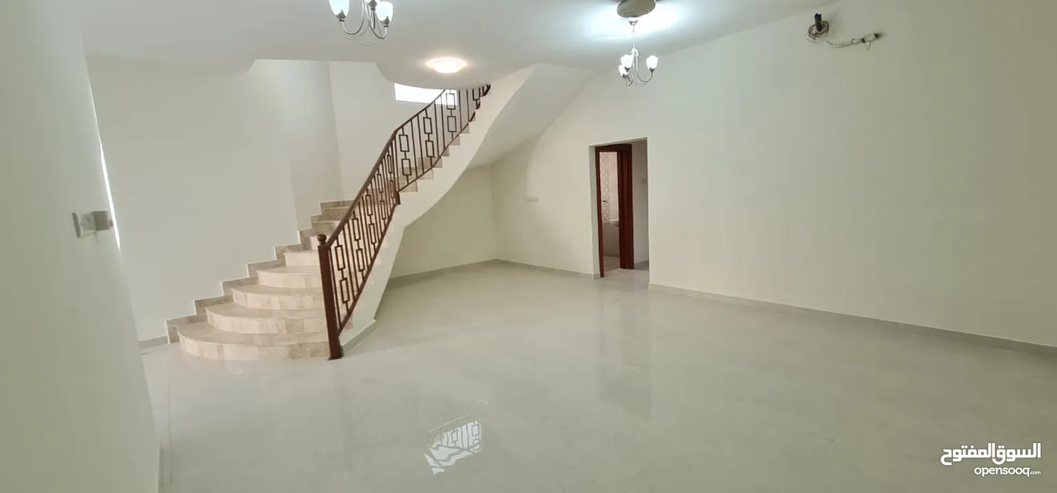 5 Bedrooms Villa for Sale in Amerat REF:812R