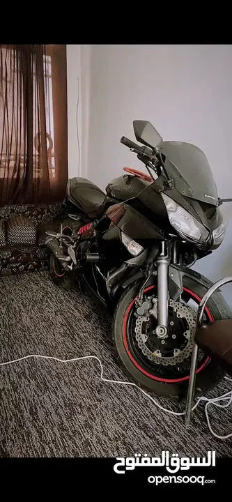 دراجة نارية نوع Kawasaki Ninja 650R