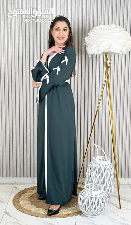 عباية بأناقة راقية ولمسة عصرية   لكل محبات الأناقة، هالعباية المميزة بلونها وتصميمها العصري هي ال