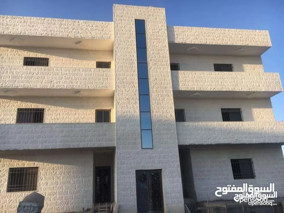 شقة للبيع زحوم