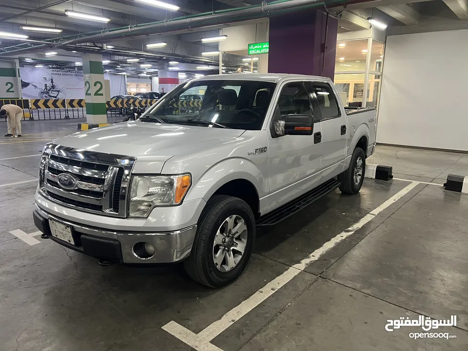 للبيع وانيت فورد F150 موديل 2012