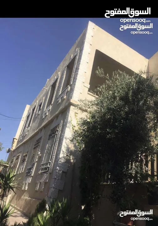 منزل مستقل للبيع في شارع الوينك مكون من اربع شقق بسعر مغري جدااا