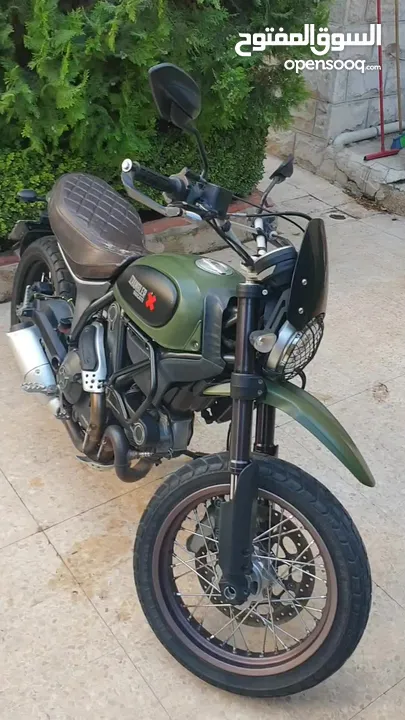 قابل للبدل على سيارة اقتصادية Ducati Scrambler 2015