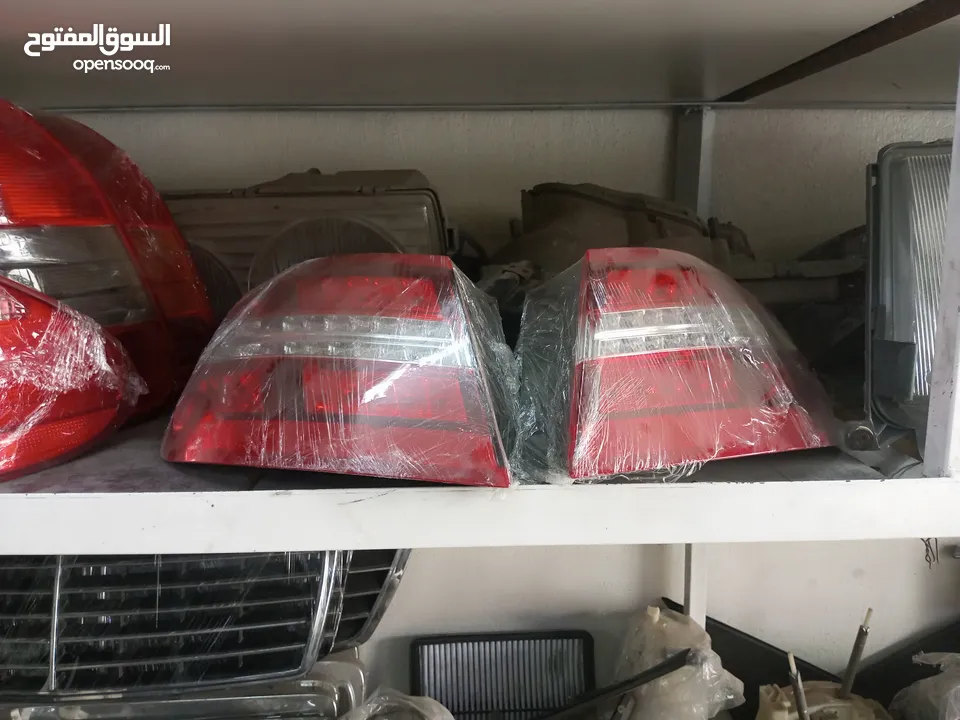 متوفر جميع انواع قطع غيار السيارات مرسيدس جديد ومستعمل