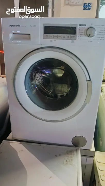 Bosch 8 kg washing machine for sale in good working with warranty delivery is free