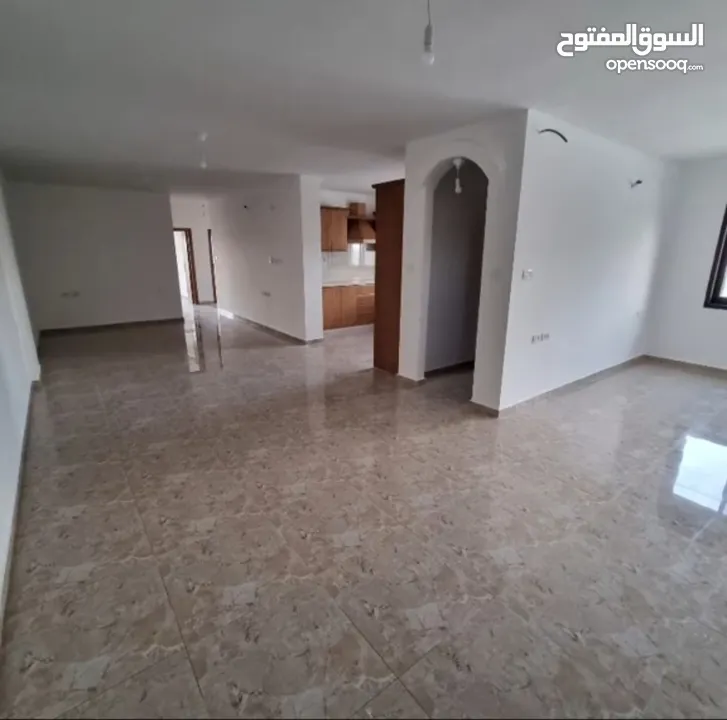شقة سكنية للبيع مقابل ديوان الموظفين