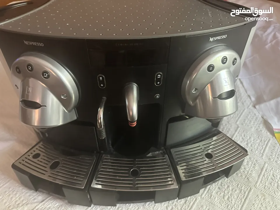 ماكينة تحضير قهوه Nespresso
