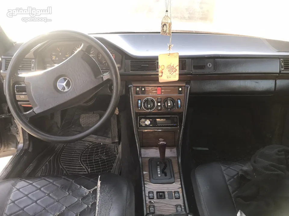 مرسيدس بطه موديل 1990