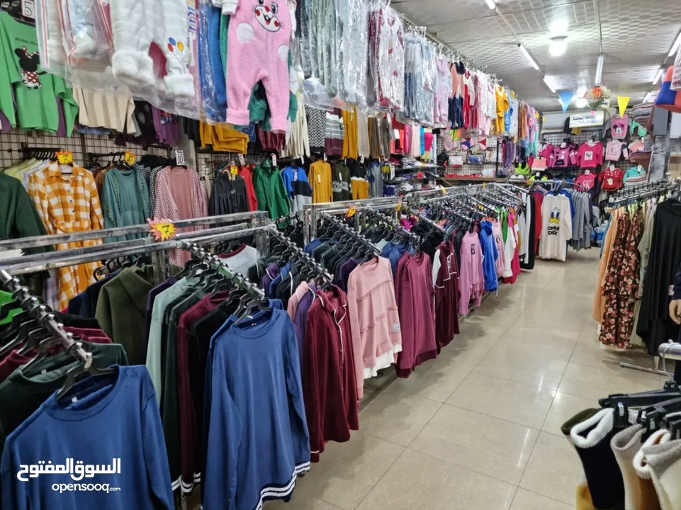 محال تجاريه 3 ابواب للملابس الجاهزة للبيع