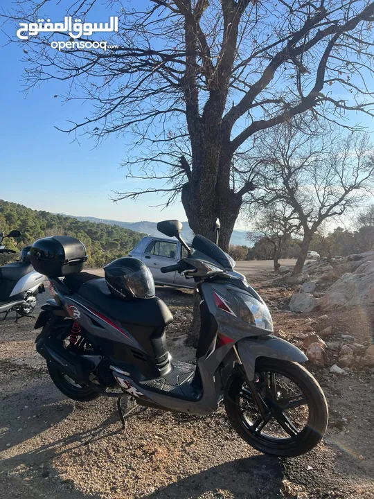 سكوتر sym 200cc