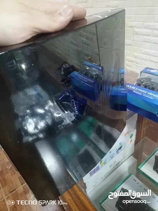 بلايــــــستيـــــشن 3 للبيـــع بحـال الوكـــــــــاله استعمال بسيط  + 3 يدات بالكرتونه ............