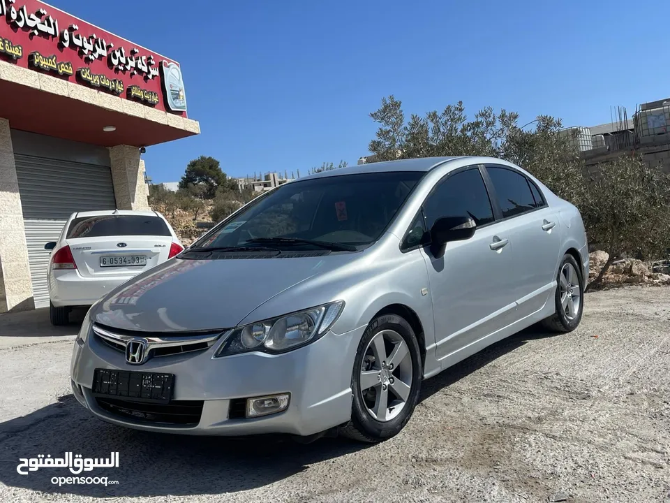 متوفر للبيع هونداي اكسنت 2017 . هوندا سيفيك 2009. كيا بيكانتو 2021