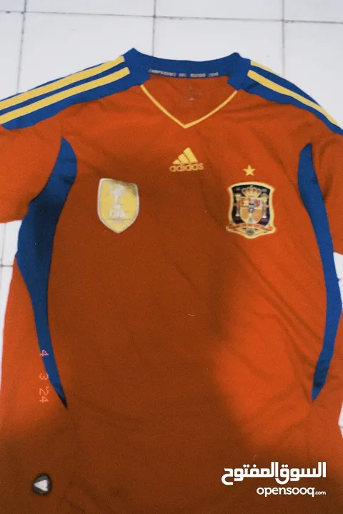 تيشيرت منتخب اسبانيا نادر 2010 اصلي في حاله جيده Spain 2010 world cup jersey rare