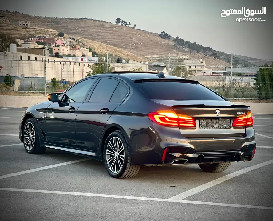 ‏530E   // 2019.            ‏ benzin  Plug In Hybrid (PLUG IN )  ‏ 297HP  Turb