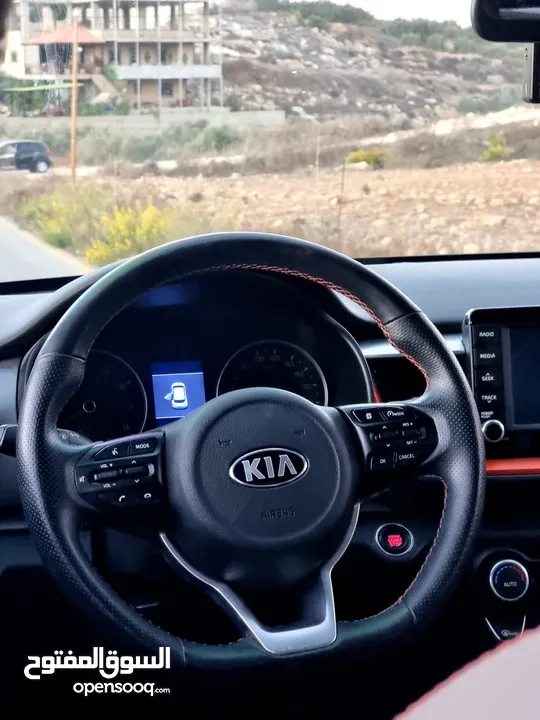 كيا ستونك 2021 ترخيص 2020 فل الفل سكقف اسود
