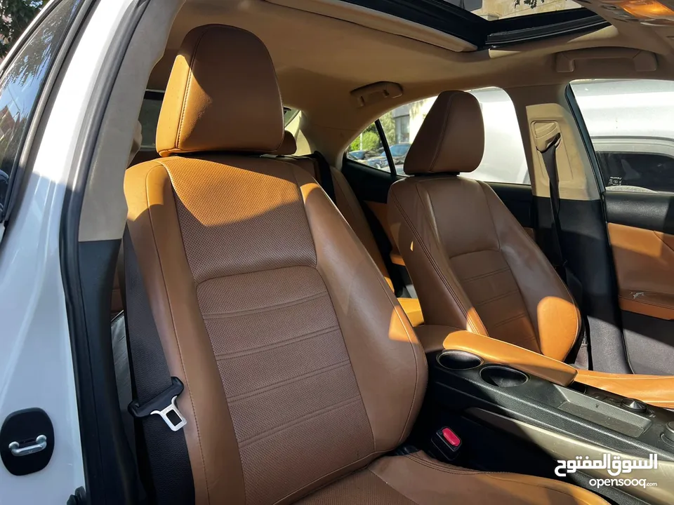 لكزس Lexus IS300h 2016